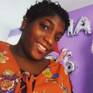 Meet your Posher, Daysia